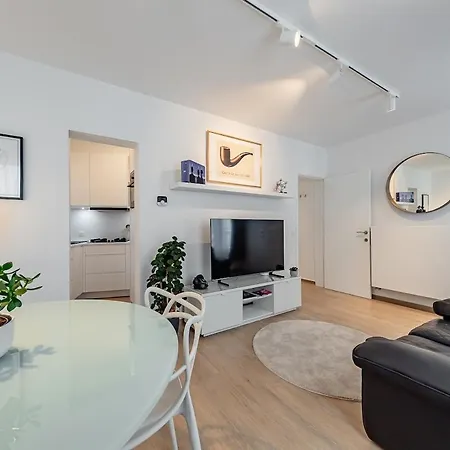 Surreal Cocoon In Brussels Center Apartment Mellet