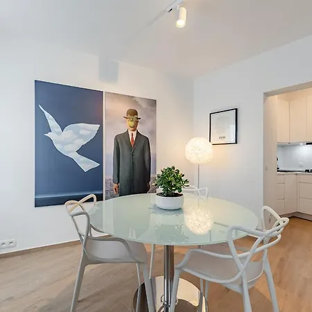 Surreal Cocoon In Brussels Center Apartment *