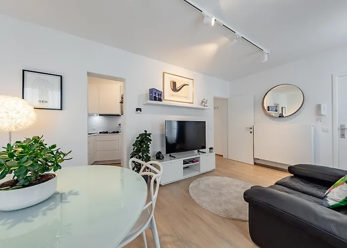 Surreal Cocoon In Brussels Center Appartamento Mellet