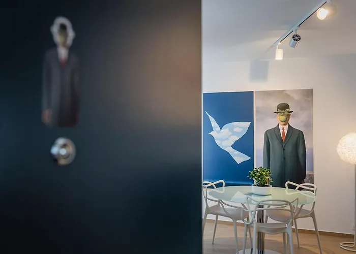Surreal Cocoon In Brussels Center Appartamento Mellet